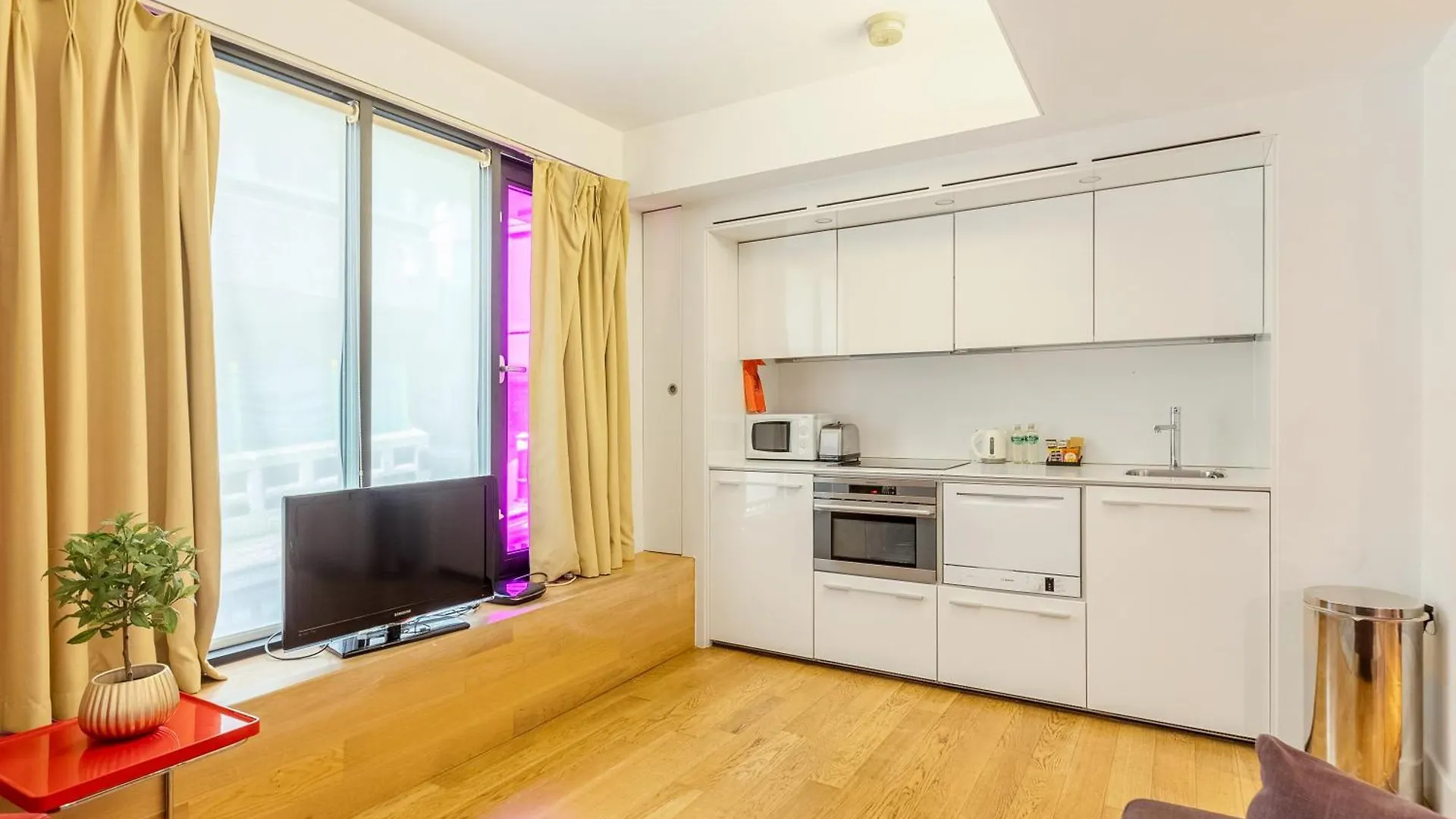 Modern 1Br Duplex Near Monument Apartment London