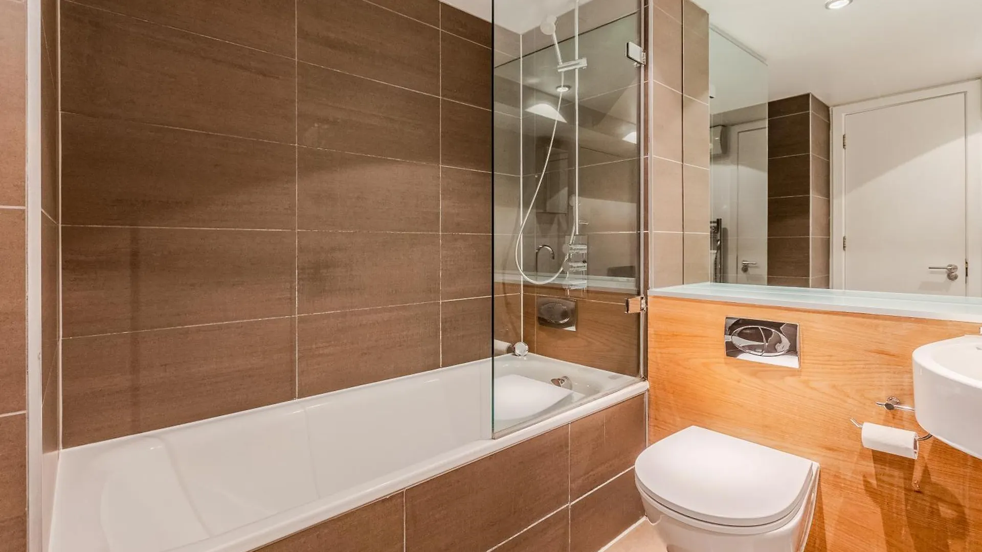 Modern 1Br Duplex Near Monument Apartment London United Kingdom